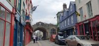 20230612_120716 Bummeln in Caernarfon.jpg &ndash; &copy; Marlies Thrum (Eberhardt TRAVEL)