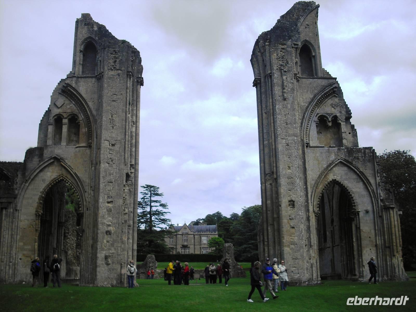Glastonbury Abbey &ndash; &copy; Norbert Binder (Eberhardt TRAVEL)