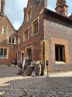 Hampton Court Innenhof &ndash; &copy; Barbara Pflicke (Eberhardt TRAVEL)
