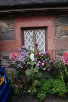 Fensterschmuck in Luss &ndash; &copy; Andreas Böcker (Eberhardt TRAVEL)