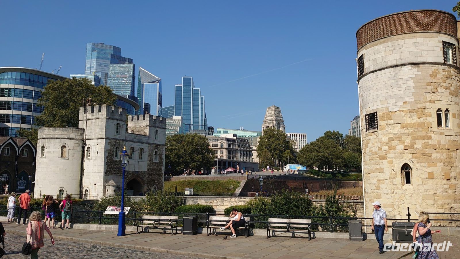 Alter und Neues beim Tower.JPG &ndash; &copy; Burkhard Herpich (Eberhardt TRAVEL)