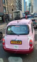 Pretty Little Thing in Pink.JPG &ndash; &copy; Burkhard Herpich (Eberhardt TRAVEL)