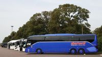 Unser Bus hebt sich deutlich ab... .JPG &ndash; &copy; Burkhard Herpich (Eberhardt TRAVEL)