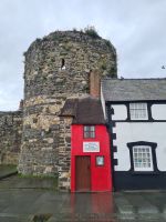 Tag 6 - Wales -  Conwy kleinstes Haus GB.jpg &ndash; &copy; Jana Wessendorf (Eberhardt TRAVEL)