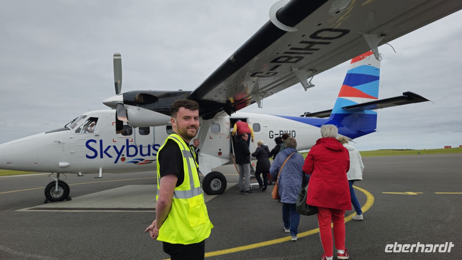 Skybus auf St. Mary´s &ndash; &copy; Marlies Thrum (Eberhardt TRAVEL)