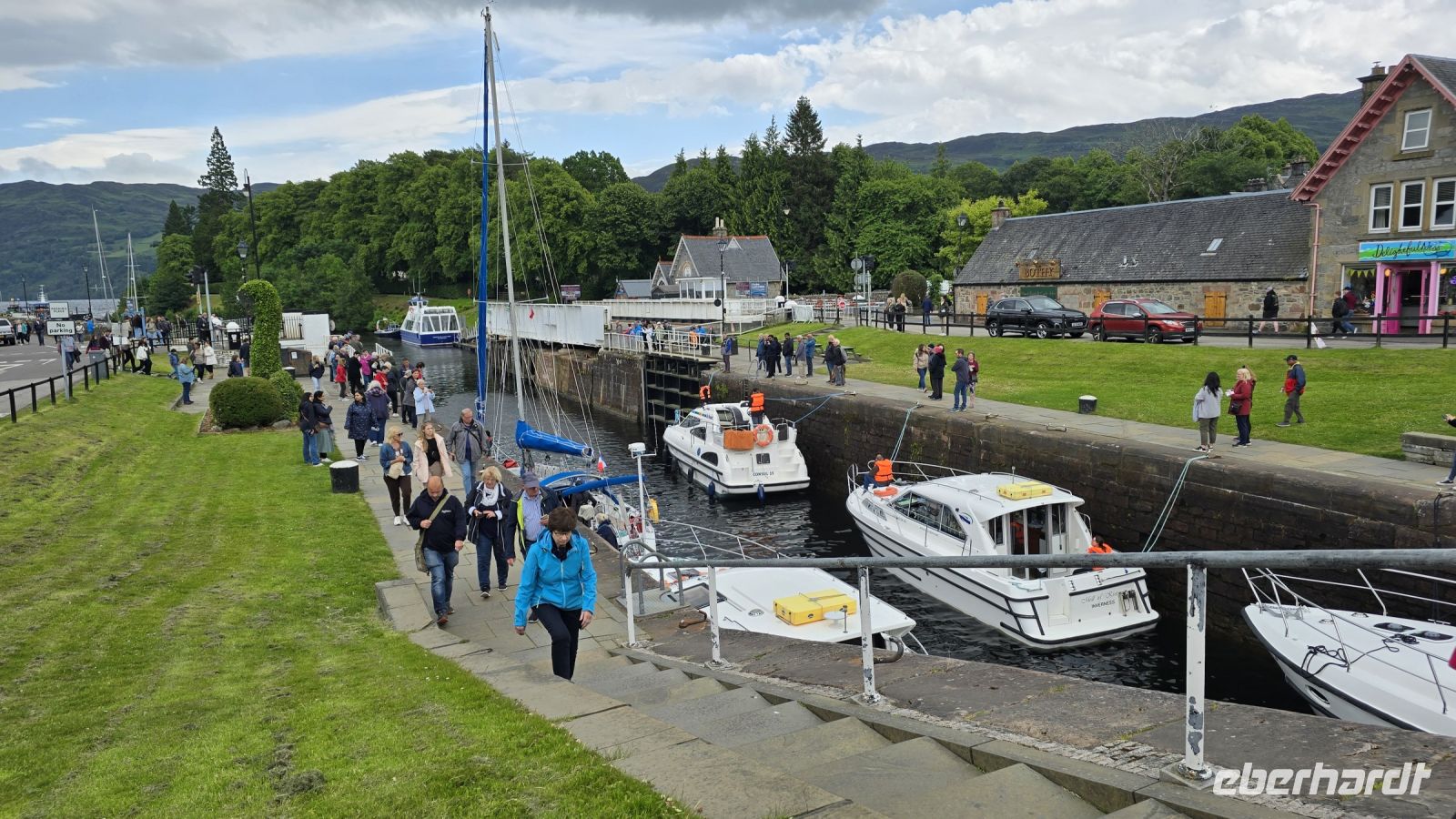 Fort  Augustus  &ndash; &copy; Marlies Thrum (Eberhardt TRAVEL)