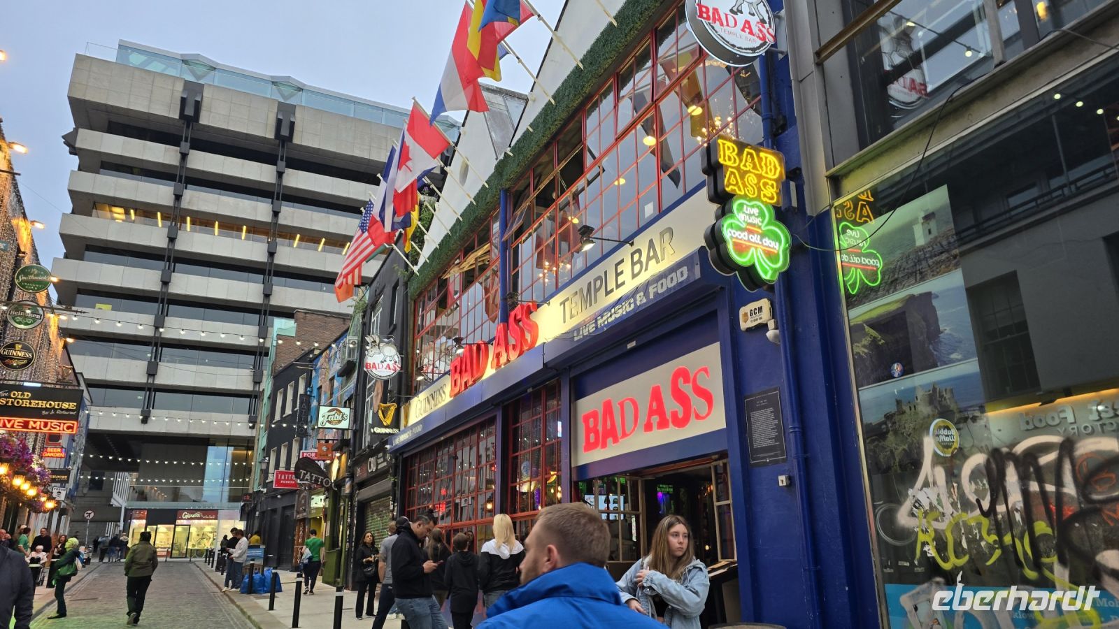 Temple Bar am Abend &ndash; &copy; Marlies Thrum (Eberhardt TRAVEL)