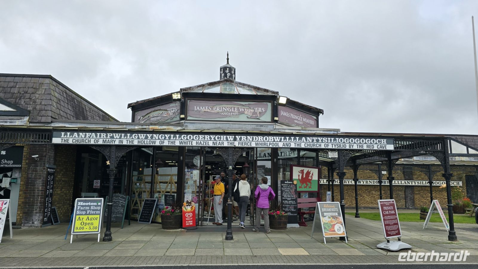 Wales- der Ort mit dem längsten Namen &ndash; &copy; Marlies Thrum (Eberhardt TRAVEL)