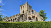 Jedburgh Abbey  &ndash; &copy; Marlies Thrum (Eberhardt TRAVEL)