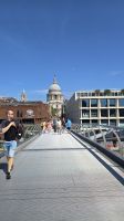 Spaziergang über die Millennium Bridge  &ndash; &copy; Marlies Thrum (Eberhardt TRAVEL)
