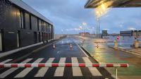 Warten an der Fähre- es wird gestreikt &ndash; &copy; Marlies Thrum (Eberhardt TRAVEL)