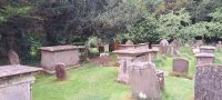 Am Friedhof &ndash; &copy; Sylvia Führ (Eberhardt TRAVEL)