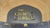 Besuch der Kronjuwelen im Tower of London  &ndash; &copy; Marlies Thrum (Eberhardt TRAVEL)
