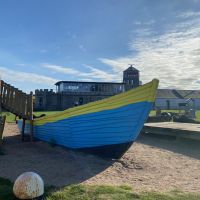 Fischerboot und alte Hafenbehörde &ndash; &copy; G. Adamietz (Eberhardt TRAVEL)