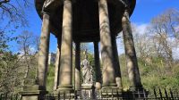 St. Bernards Well am Leith Water &ndash; &copy; Marlies Thrum (Eberhardt TRAVEL)