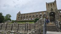 Jedburgh Abbey &ndash; &copy; Marlies Thrum (Eberhardt TRAVEL)