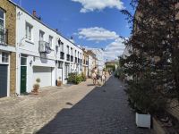 Heute sind die Kutschenhäuser der reichen Bürgerhäuser selbst attraktive Wohngebäude, hier wirkt London dörflich