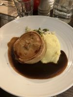 England, Bristol, Abendessen im Pub &ndash; &copy; Sabine C. Seifert (Eberhardt TRAVEL)
