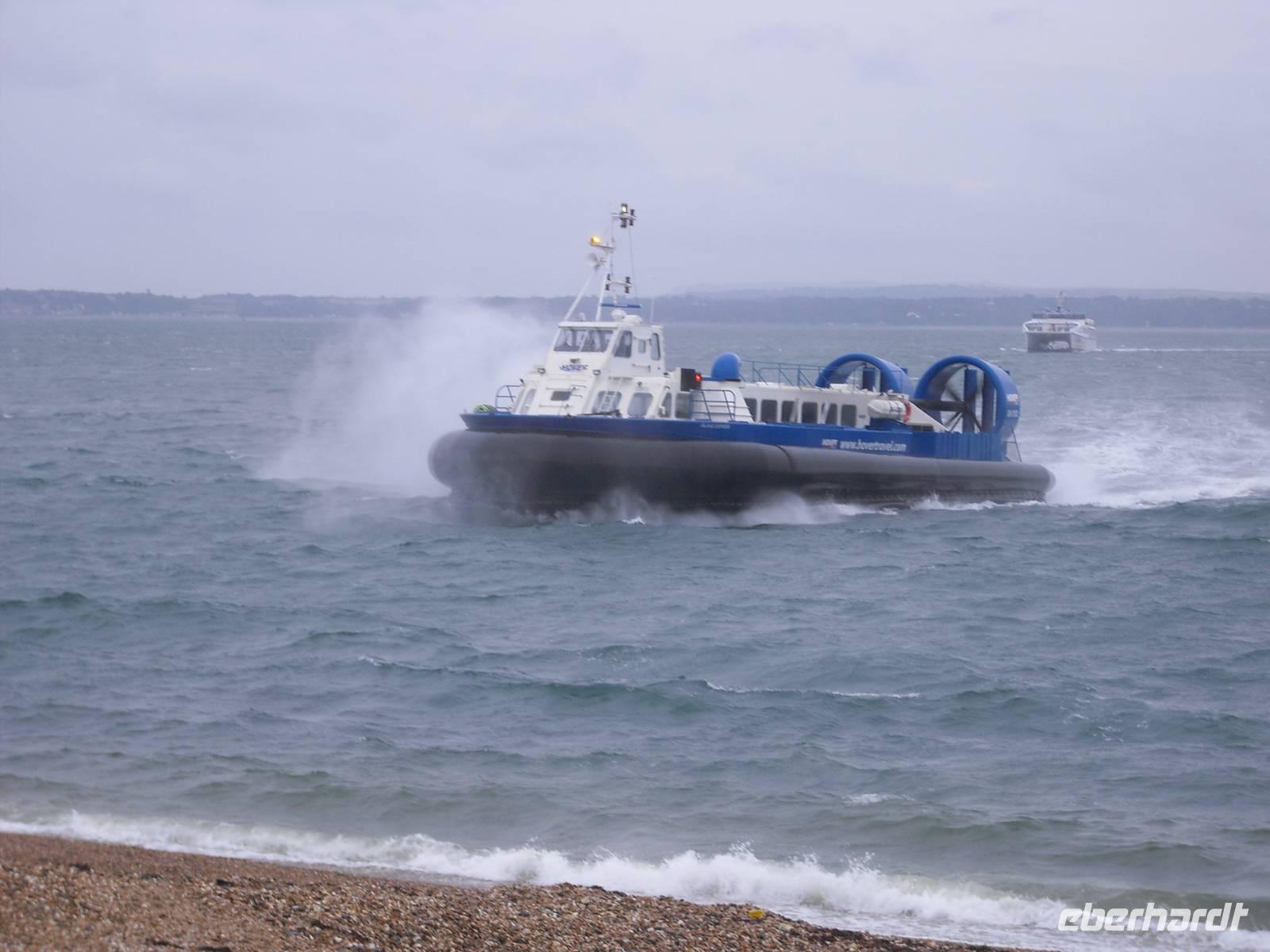 Hover Travel &ndash; &copy; Norbert Binder (Eberhardt TRAVEL)