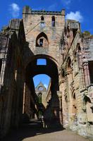 530 Jedburgh Abbey &ndash; &copy; Konrad Füssel (Eberhardt TRAVEL)