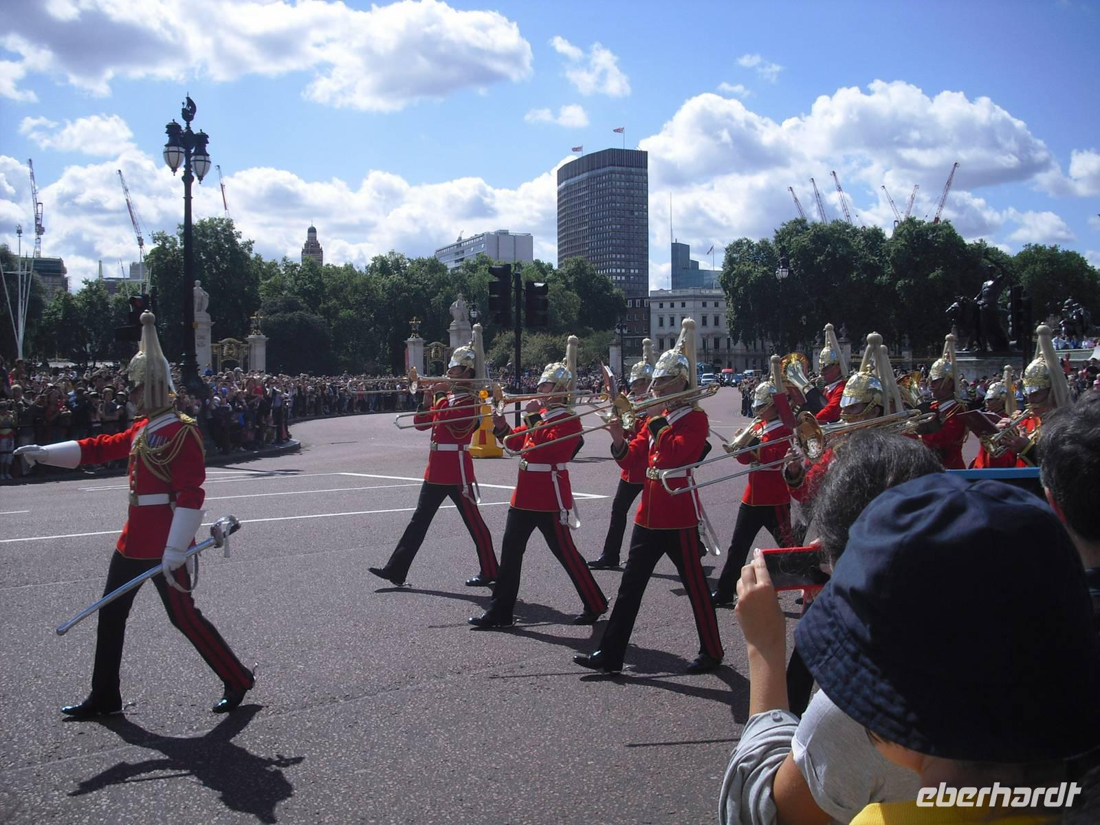 Buckingham Palace - Wachablösung &ndash; &copy; Norbert Binder (Eberhardt TRAVEL)
