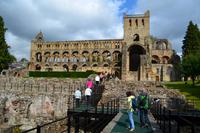 515 Borderland, Jedburgh Abbey &ndash; &copy; Konrad Füssel (Eberhardt TRAVEL)