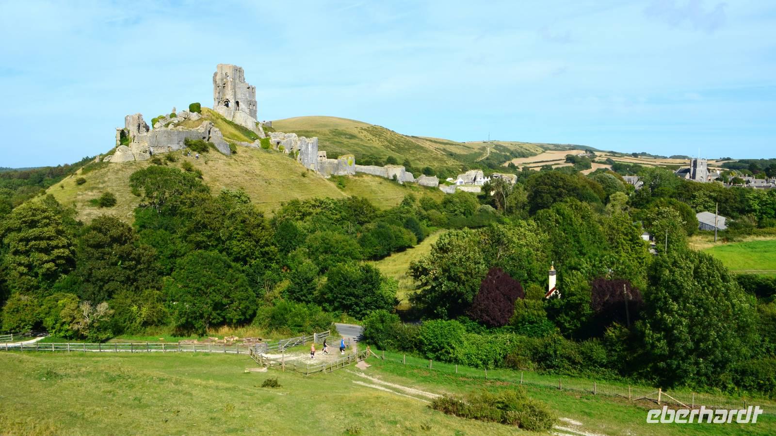 387 Corfe Castle &ndash; &copy; Konrad Füssel (Eberhardt TRAVEL)