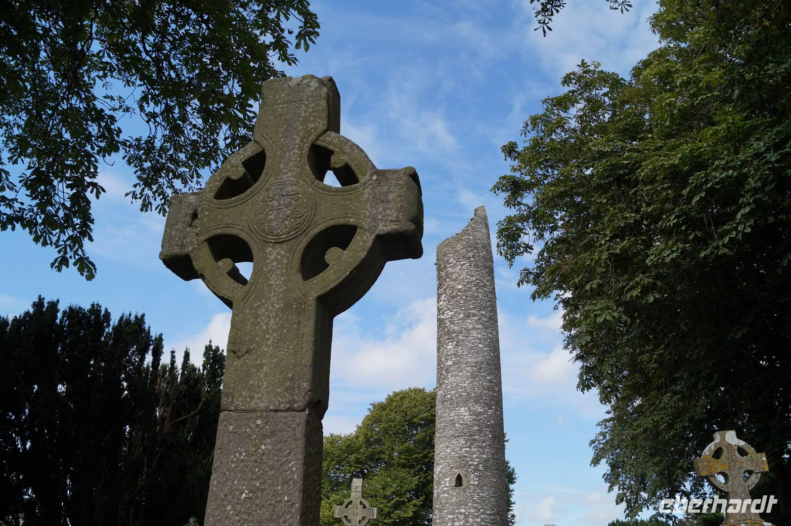 Hochkreuz und Rundturm, Monasterboice &ndash; &copy; Andreas Böcker (Eberhardt TRAVEL)