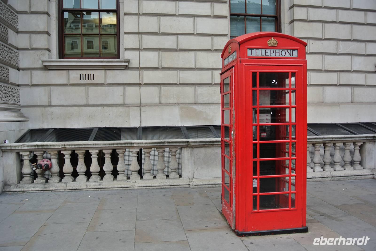 Telefonhäuschen am Big Ben  &ndash; &copy; Gerd Przybyla (Eberhardt TRAVEL)
