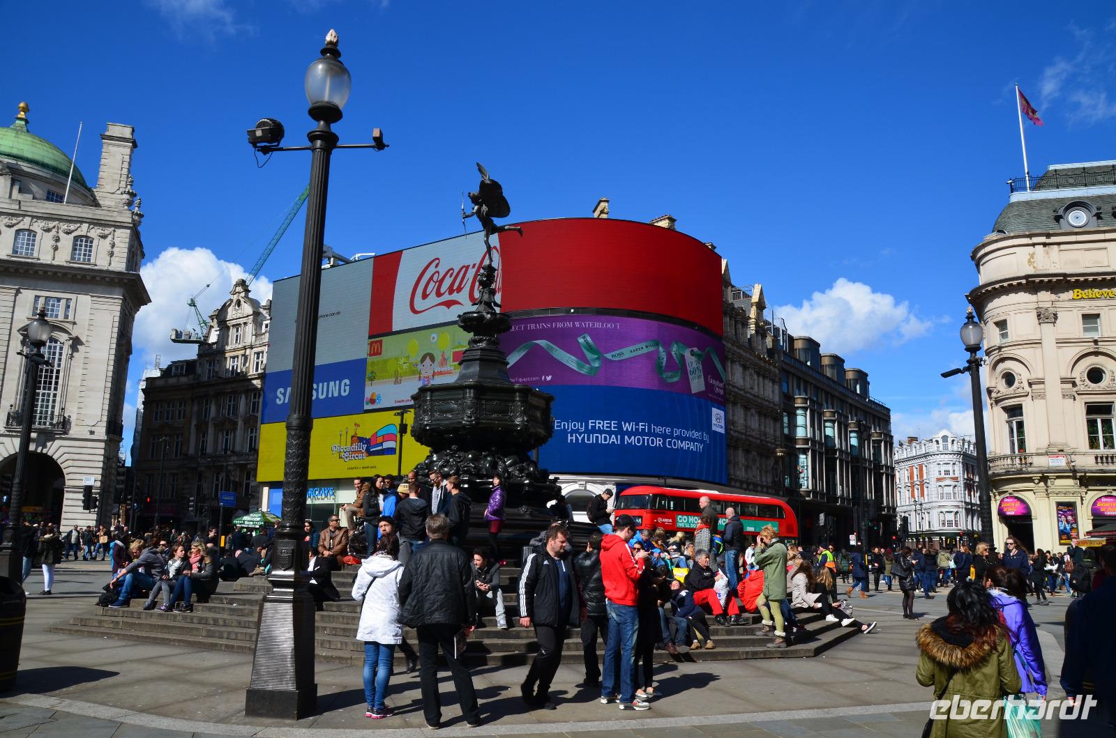 London, Piccadilly Circus &ndash; &copy; Konrad Füssel (Eberhardt TRAVEL)