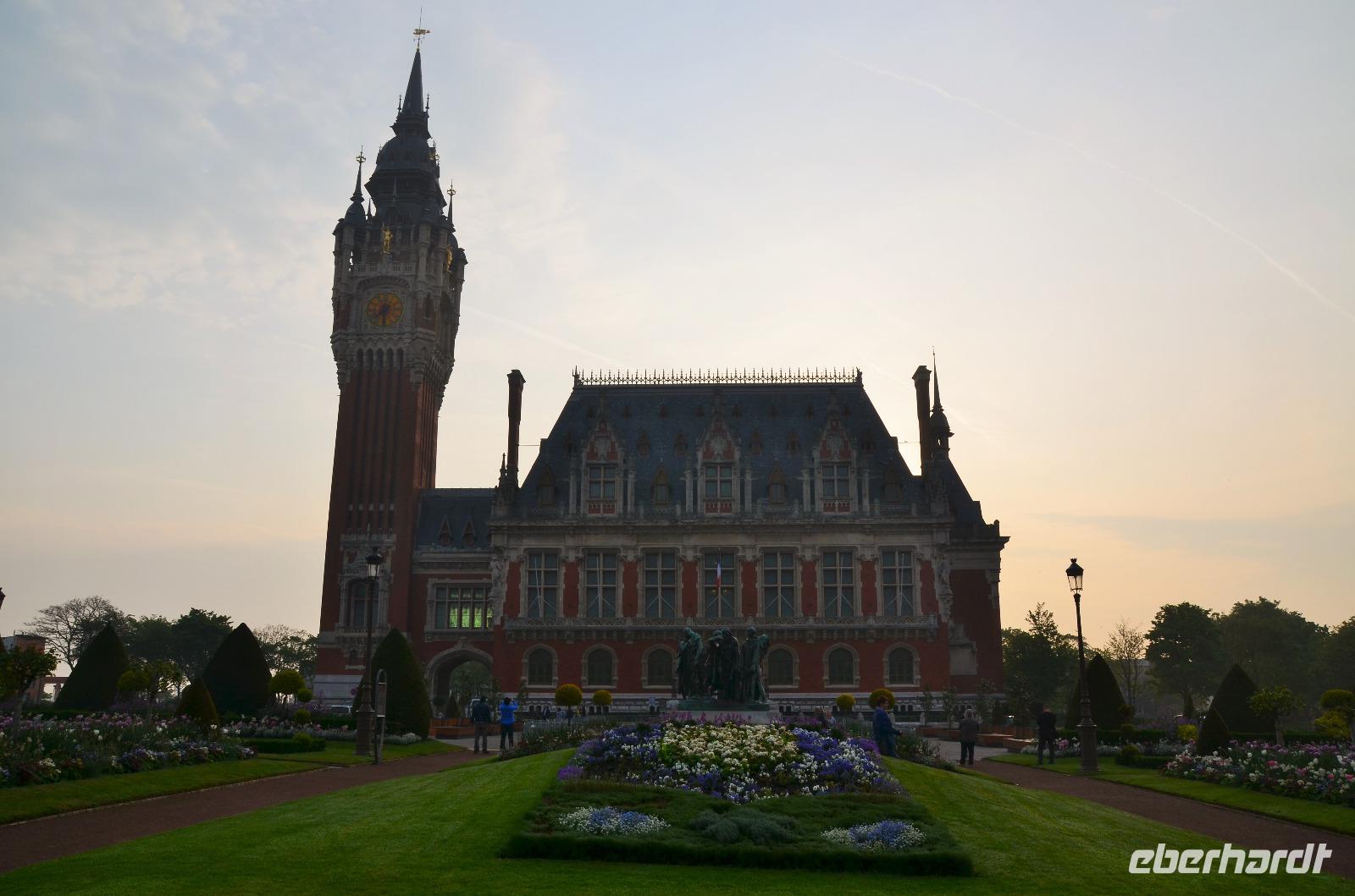 001 Calais, Rathaus &ndash; &copy; Konrad Füssel (Eberhardt TRAVEL)