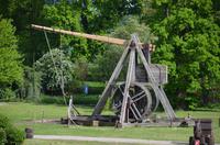 088 Warwick Castle, Trebuchet &ndash; &copy; Konrad Füssel (Eberhardt TRAVEL)