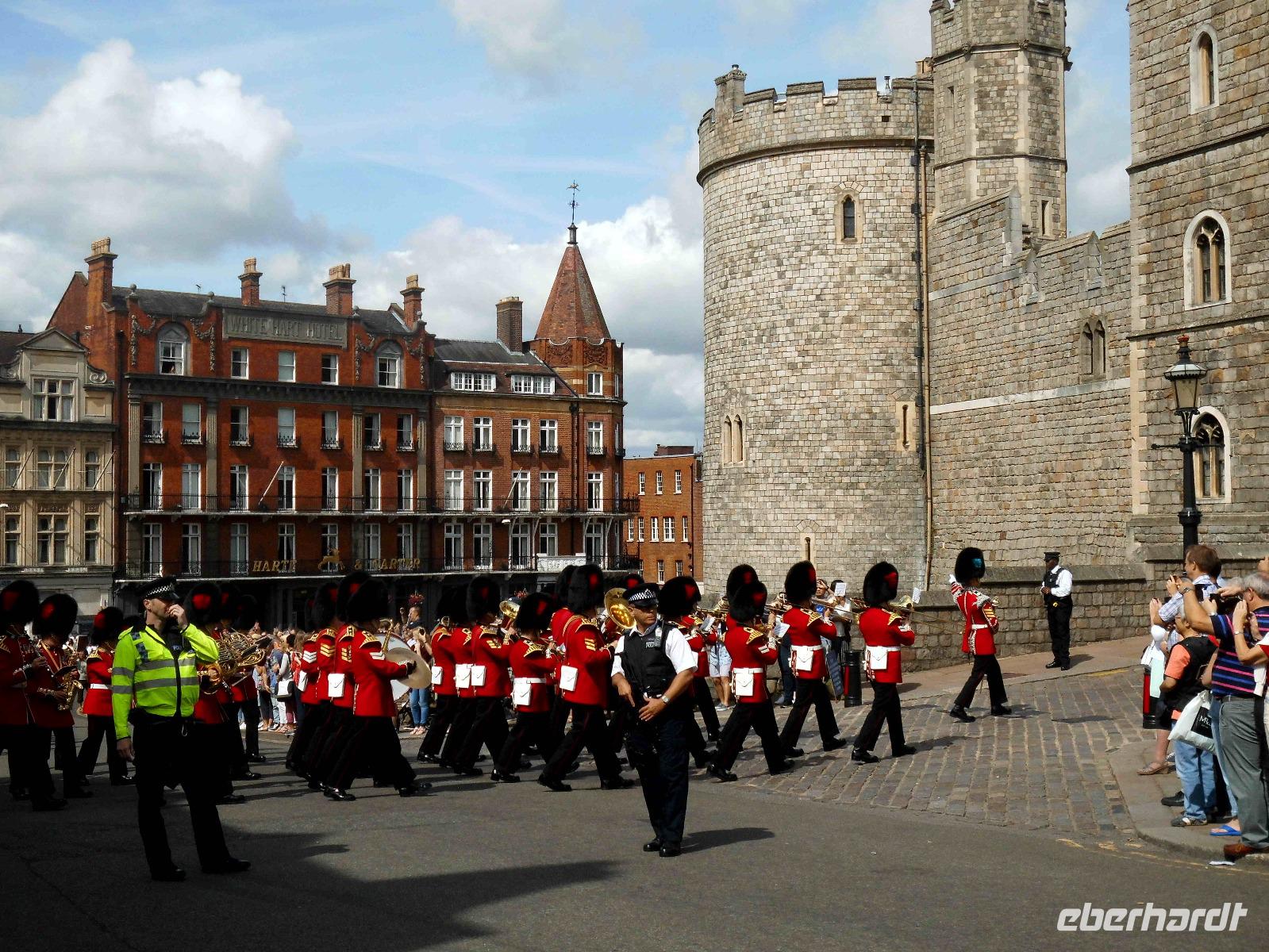  Wachablösung in Windsor &ndash; &copy; Adelheid Fritzsche (Eberhardt TRAVEL)