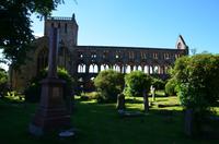 315 Borderland. Jedburgh Abbey &ndash; &copy; Konrad Füssel (Eberhardt TRAVEL)