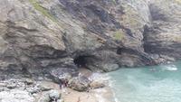 Tintagel Castle - Merlin's Cove - Noch Ebbe &ndash; &copy; Martin Büchner (Eberhardt TRAVEL)