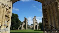 Glastonbury Abbey &ndash; &copy; Martin Büchner (Eberhardt TRAVEL)