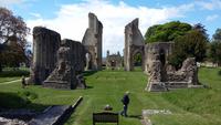 Glastonbury Abbey  &ndash; &copy; Florian Härtl (Eberhardt TRAVEL)