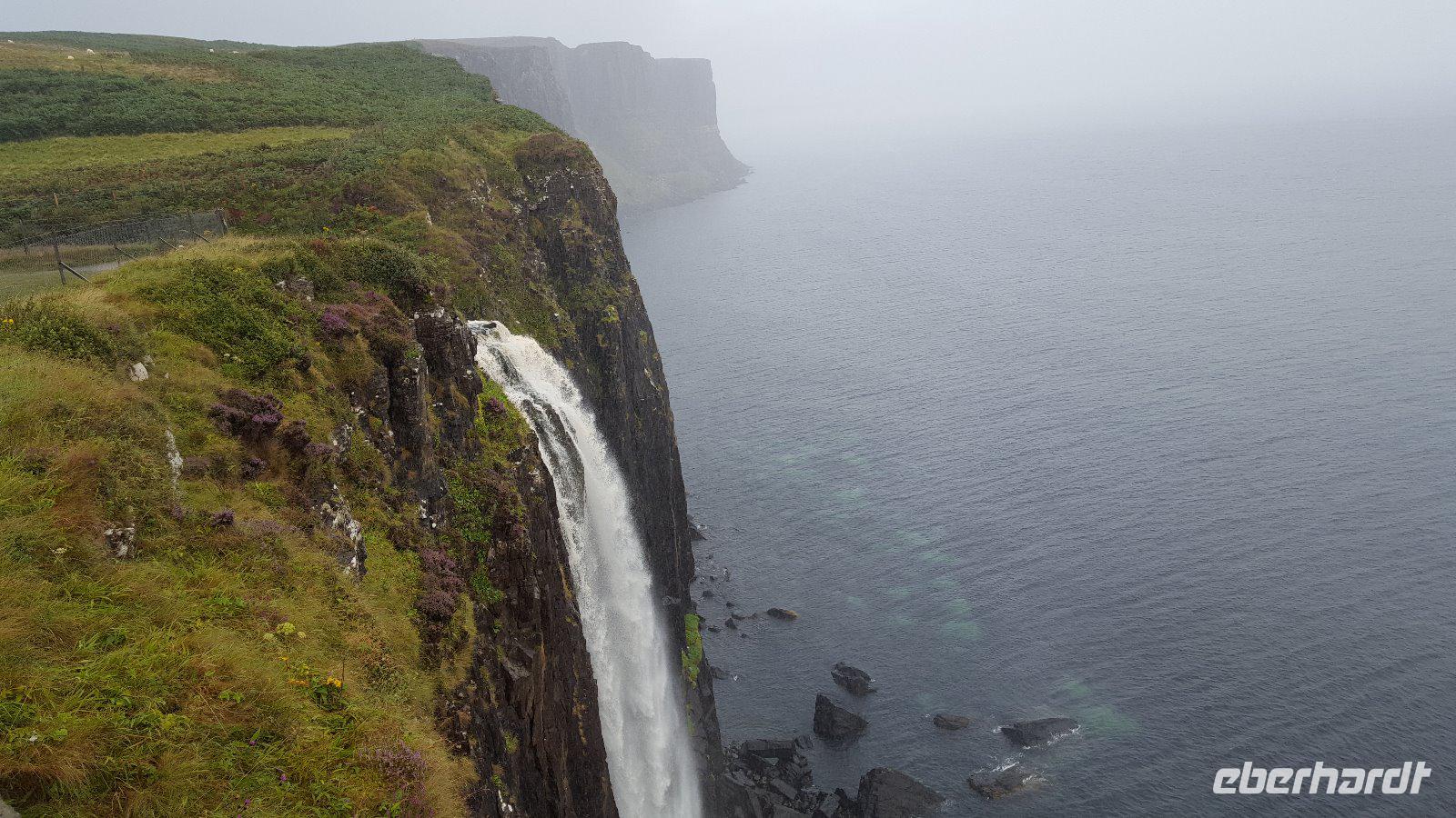  am Mealt Falls mit Kilt Rock 20170825_103402 &ndash; &copy; Marlies Thrum (Eberhardt TRAVEL)
