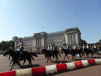 Buckingham Palast - Wachablösung &ndash; &copy; Claudia Bernhardt (Eberhardt TRAVEL)