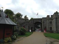 Eingang zur Arundel Castle &ndash; &copy; Uta Schöne (Eberhardt TRAVEL)