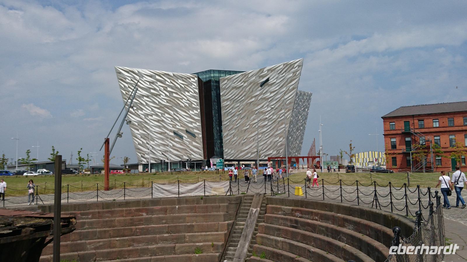 Titanic Belfast von Außen &ndash; &copy; Stefan Jahnke (Eberhardt TRAVEL)