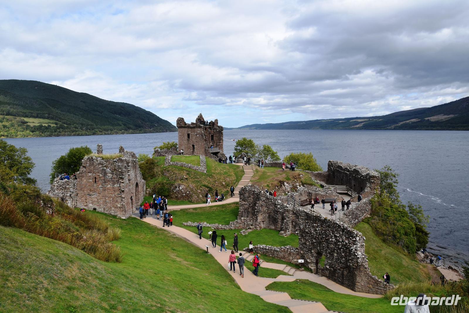 1697 Loch Ness, Urquhart Castle &ndash; &copy; Konrad Füssel (Eberhardt TRAVEL)