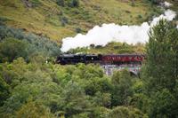 1748 Glenfinnan Viaduct &ndash; &copy; Konrad Füssel (Eberhardt TRAVEL)