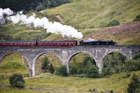 1759 Glenfinnan Viaduct &ndash; &copy; Konrad Füssel (Eberhardt TRAVEL)