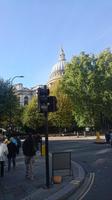 St. Pauls hinter den Bäumen