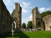 Glastonbury Abbey &ndash; &copy; Konrad Füssel (Eberhardt TRAVEL)