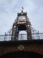 Chester - Uhr am Osttor &ndash; &copy; Claudia Bernhardt (Eberhardt TRAVEL)