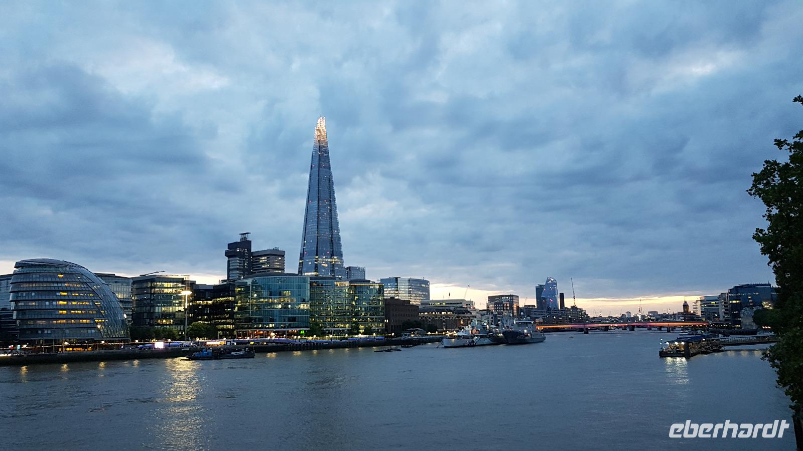 London am Abend &ndash; &copy; Marlies Thrum (Eberhardt TRAVEL)