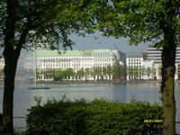 an der Binnenalster &ndash; &copy; Elke Reuter (Eberhardt TRAVEL)