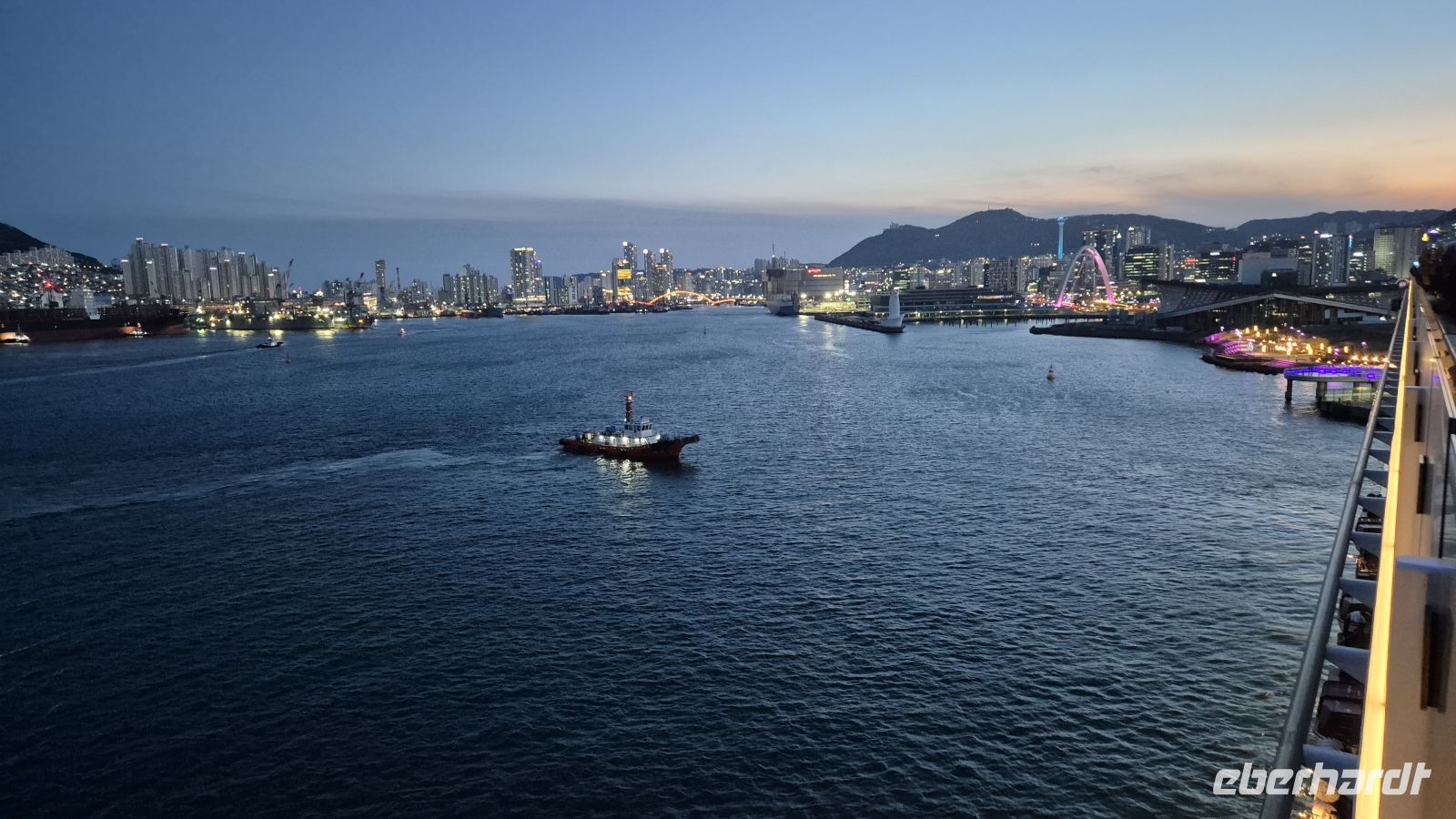Ausfahrt Busan &ndash; &copy; Frank Nimschowski (Eberhardt TRAVEL)